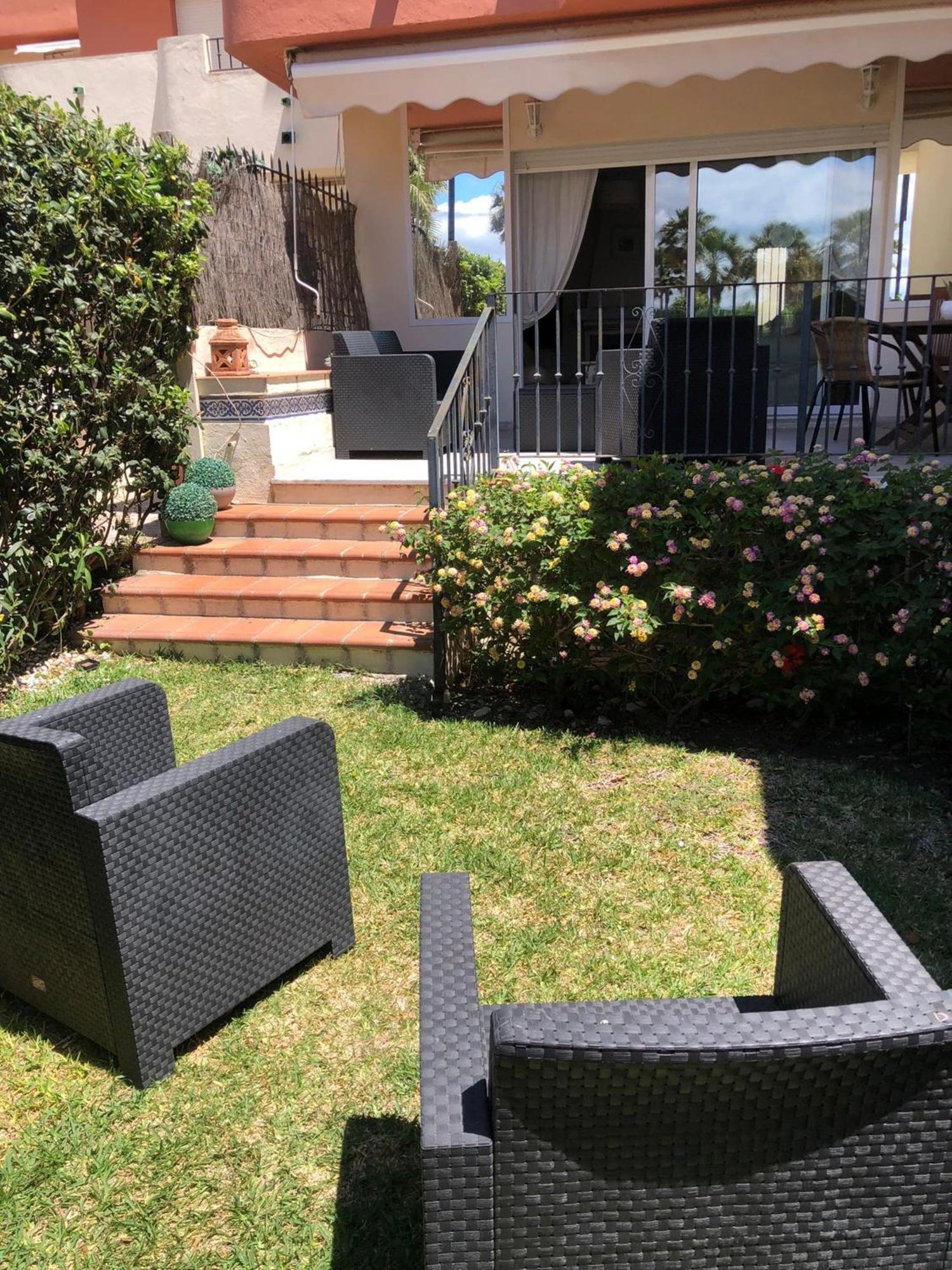 Garden Beach Townhouse Estepona Eksteriør bilde